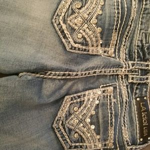 La idol size 9 embellished jeans